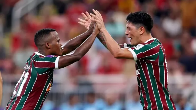 Jogadores do Fluminense comemorando