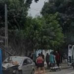 Carro invade ponto de ônibus e deixa dois feridos em Campos Carro invade ponto de ônibus e deixa dois feridos em Campos