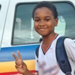 Menino devolve celular que encontrou na rua e ganha aparelho novo em MG Menino devolve celular que encontrou na rua e ganha aparelho novo em MG