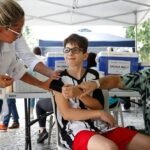 Feriado com vacinação contra gripe, Covid e doses de rotina em Campos