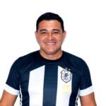 Flávio Tinoco é anunciado como novo técnico do Americano