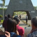 Em cerimônia judaica, Silvio Santos é enterrado em cemitério de São Paulo Em cerimônia judaica, Silvio Santos é enterrado em cemitério de São Paulo