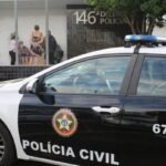 Jovem é encontrado morto com mãos amarradas e marcas de tiros em Campos Jovem é encontrado morto com mãos amarradas e marcas de tiros em Campos