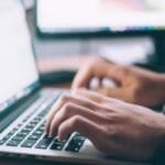 Golpes no Dia das Mães: veja como se proteger nas compras on-line Golpes no Dia das Mães: veja como se proteger nas compras on-line