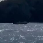 Barco afunda em Búzios e tripulantes são resgatados Barco afunda em Búzios e tripulantes são resgatados